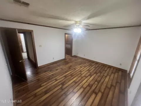 Living - 2820 NW Horace Ln, Wesson, MS 39191 photo 2 of 2