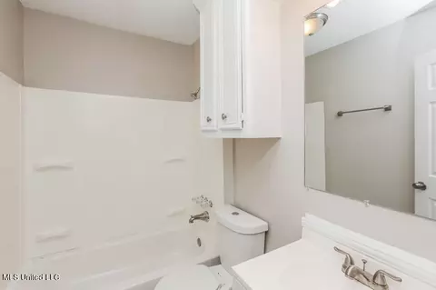 Bath - 1026 Branch St, Jackson, MS 39212 photo 2 of 2