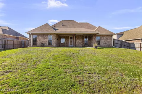Exterior - 522 Carpenter Cv, Madison, MS 39110 photo 4 of 10