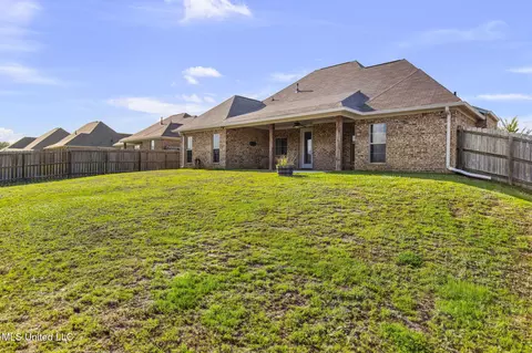 Exterior - 522 Carpenter Cv, Madison, MS 39110 photo 3 of 10