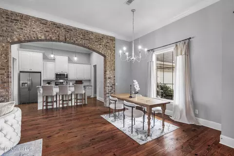 Dining - 522 Carpenter Cv, Madison, MS 39110 photo 2 of 5
