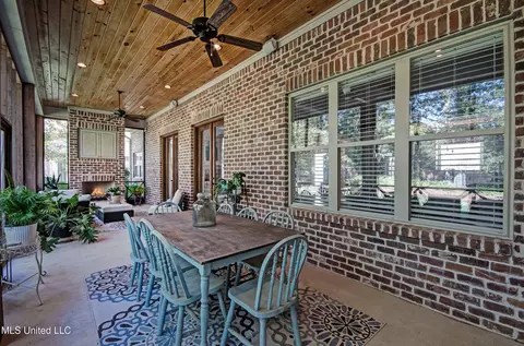 Exterior - 307 Natchez Ct, Flowood, MS 39232 photo 13 of 14