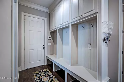 Entry Way - 307 Natchez Ct, Flowood, MS 39232 photo 3 of 3