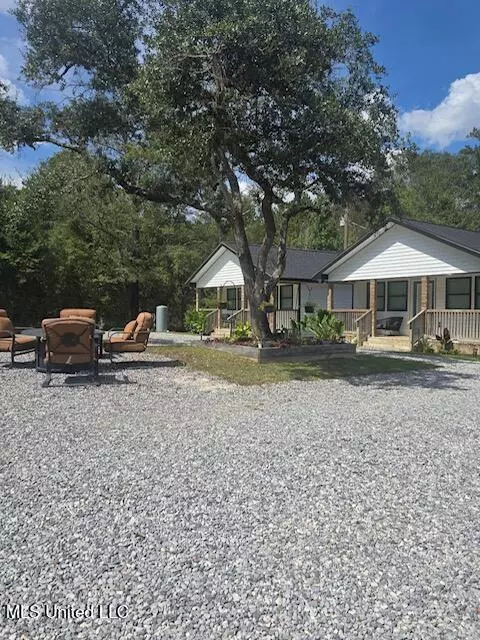48 Smith Rd, Picayune, MS 39466 photo 3