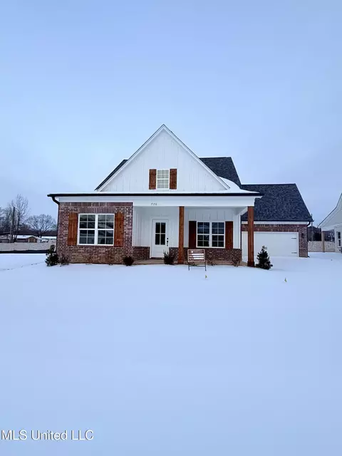 7170 Hickory Grove Rd, Walls, MS 38680