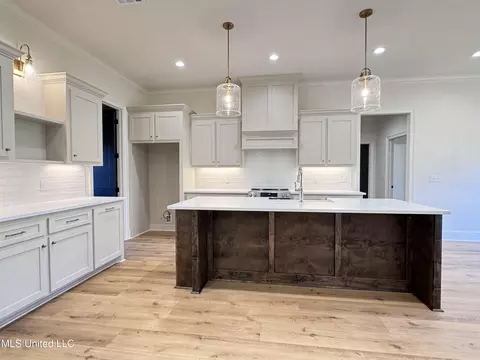 Kitchen - 8 Redmont Dr, Sumrall, MS 39482 photo 1 of 8