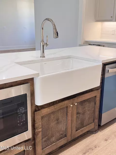Kitchen - 8 Redmont Dr, Sumrall, MS 39482 photo 3 of 8