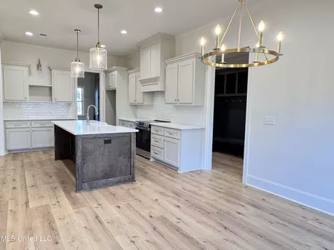 Kitchen - 8 Redmont Dr, Sumrall, MS 39482 photo 8 of 8