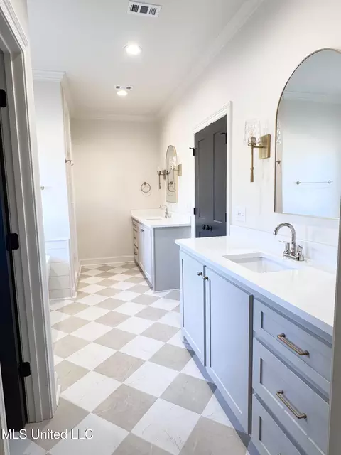 Bath - 8 Redmont Dr, Sumrall, MS 39482 photo 1 of 7