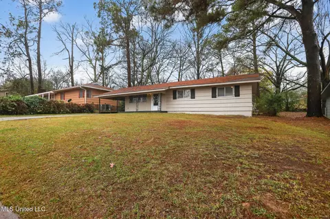 Exterior - 227 Queen Anne Ln, Jackson, MS 39209 photo 3 of 7