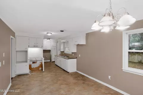 Other - 945 Valencia St, Jackson, MS 39204 photo 3 of 8