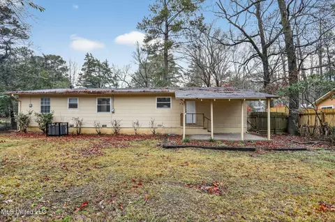 Exterior - 945 Valencia St, Jackson, MS 39204 photo 7 of 7
