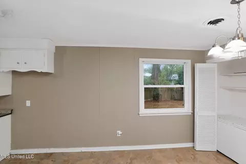 Other - 945 Valencia St, Jackson, MS 39204 photo 5 of 8