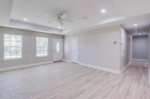 Living - 6590 Dummy Line Rd, Picayune, MS 39466 photo 3 of 4