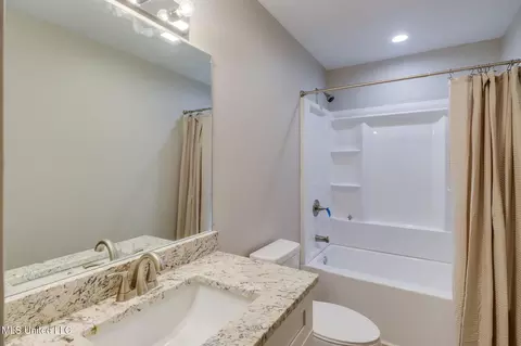 Bath - 6590 Dummy Line Rd, Picayune, MS 39466 photo 3 of 3