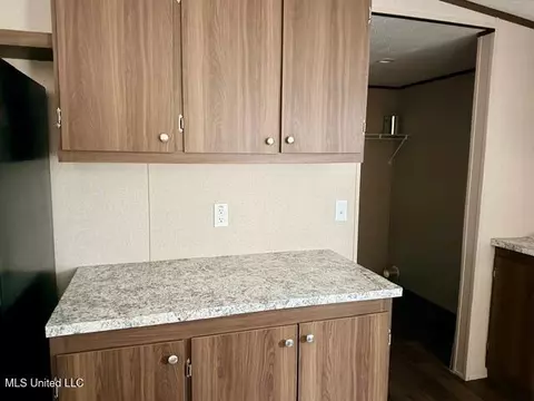 454 Old Enochs Rd, Florence, MS 39073 photo 7