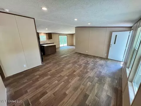 454 Old Enochs Rd, Florence, MS 39073 photo 3