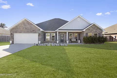 144 Saltmeadow Cir, Ocean Springs, MS 39564