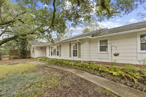 Exterior - 4359 Brook Dr, Jackson, MS 39206 photo 2 of 7