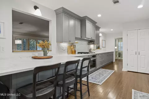 Kitchen - 4359 Brook Dr, Jackson, MS 39206 photo 2 of 8