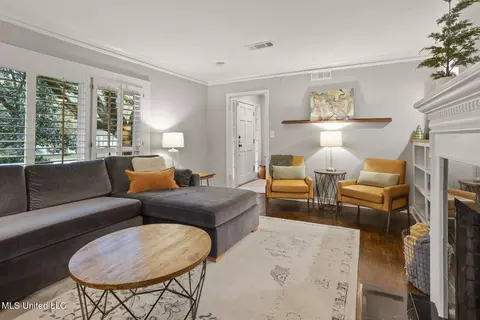 Living - 4359 Brook Dr, Jackson, MS 39206 photo 1 of 5