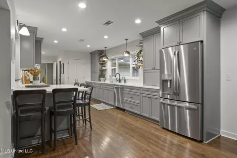 Kitchen - 4359 Brook Dr, Jackson, MS 39206 photo 1 of 8