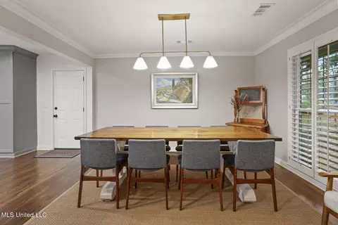 Dining - 4359 Brook Dr, Jackson, MS 39206 photo 2 of 2