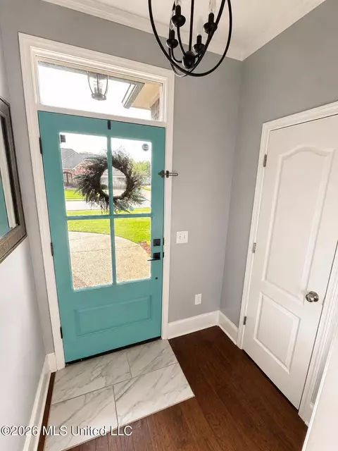 Entry Way - 332 Towne St, Brandon, MS 39042 photo 1 of 2