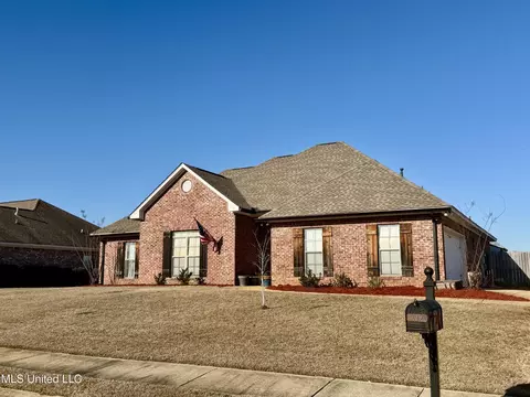 Exterior - 332 Towne St, Brandon, MS 39042 photo 3 of 4