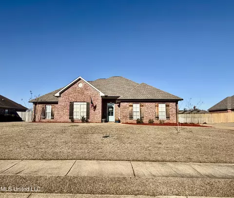 Exterior - 332 Towne St, Brandon, MS 39042 photo 2 of 4