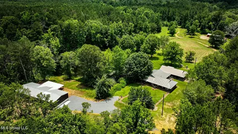 2360 Sullivan Rd, Meadville, MS 39653