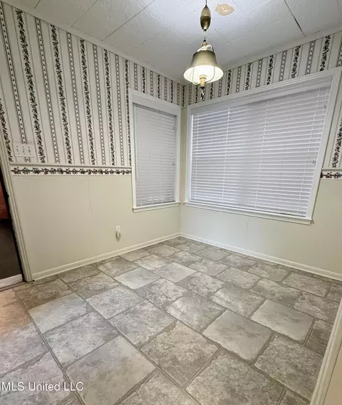 Dining - 1107 Kraner Ln, Brookhaven, MS 39601 photo 4 of 4