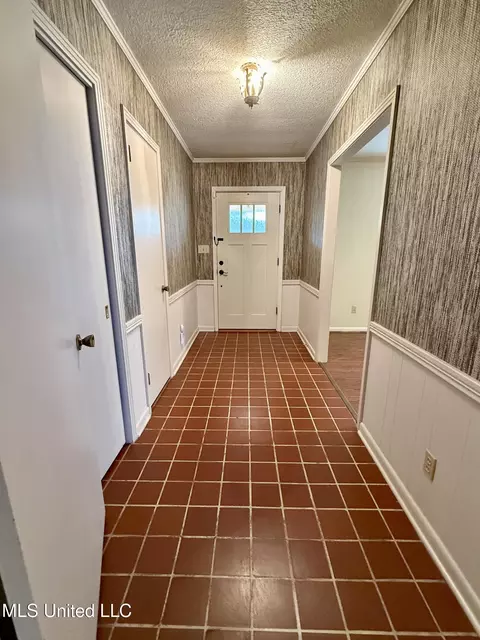 Entry Way - 1107 Kraner Ln, Brookhaven, MS 39601 photo 1 of 1