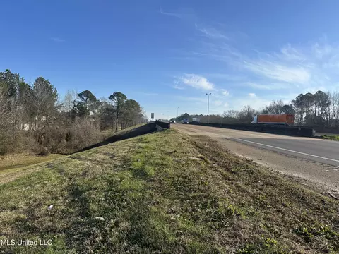 123 N Livingston Rd, Jackson, MS 39213 photo 2