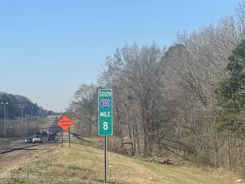 123 N Livingston Rd, Jackson, MS 39213