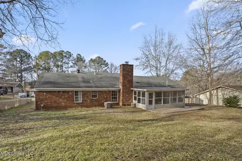 Exterior - 1013 Normandy Dr, Clinton, MS 39056 photo 6 of 6