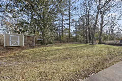 Exterior - 1013 Normandy Dr, Clinton, MS 39056 photo 5 of 6