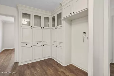 Entry Way - 1013 Normandy Dr, Clinton, MS 39056 photo 1 of 1