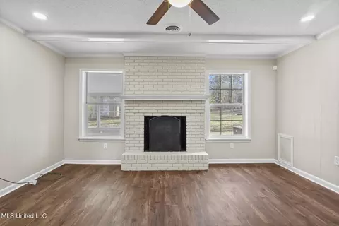 Living - 1013 Normandy Dr, Clinton, MS 39056 photo 5 of 5