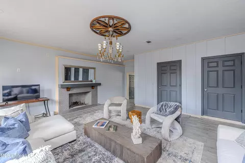 Living - 5854 Canton Park Dr, Jackson, MS 39211 photo 6 of 6