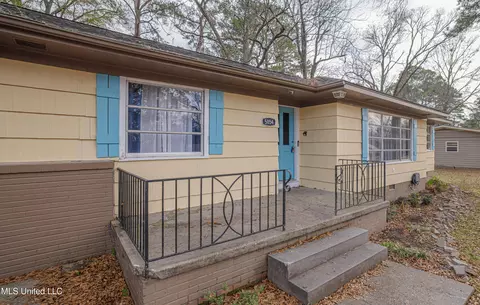 Exterior - 5854 Canton Park Dr, Jackson, MS 39211 photo 2 of 3