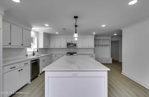 Kitchen - 110 Trickhambridge Rd, Brandon, MS 39042 photo 3 of 5