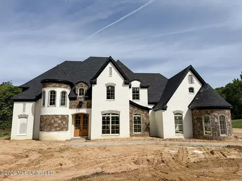 11210 Vickis Ln, Olive Branch, MS 38654