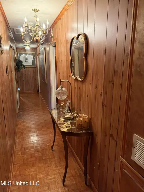 Entry Way - 23 Beverly Dr, Natchez, MS 39120 photo 1 of 1