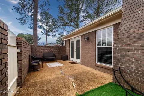 Exterior - 113 Longbranch Dr, Brandon, MS 39042 photo 4 of 5