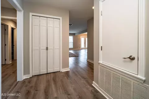 Entry Way - 113 Longbranch Dr, Brandon, MS 39042 photo 1 of 1