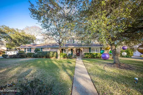 910 Warren St, Pascagoula, MS 39567