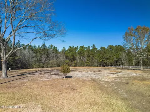 25230 Clarke Rd, Saucier, MS 39574