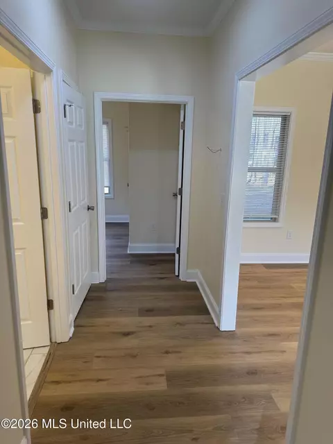 Entry Way - 5252 Skylark Dr, Byram, MS 39272 photo 2 of 4
