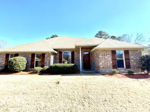 514 Glensview Dr, Brandon, MS 39047